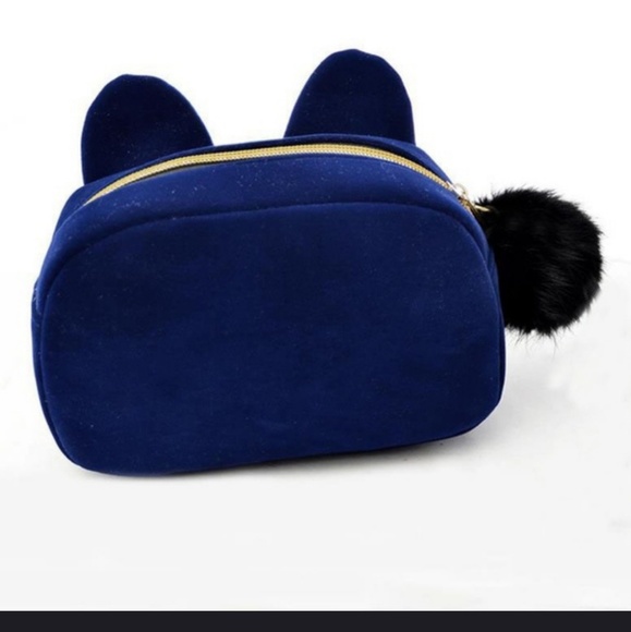 🆕️ NWT Cosmetic Case - Picture 3 of 8